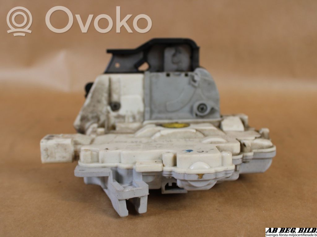 Audi A6 S6 C6 4F Zamek drzwi przednich 