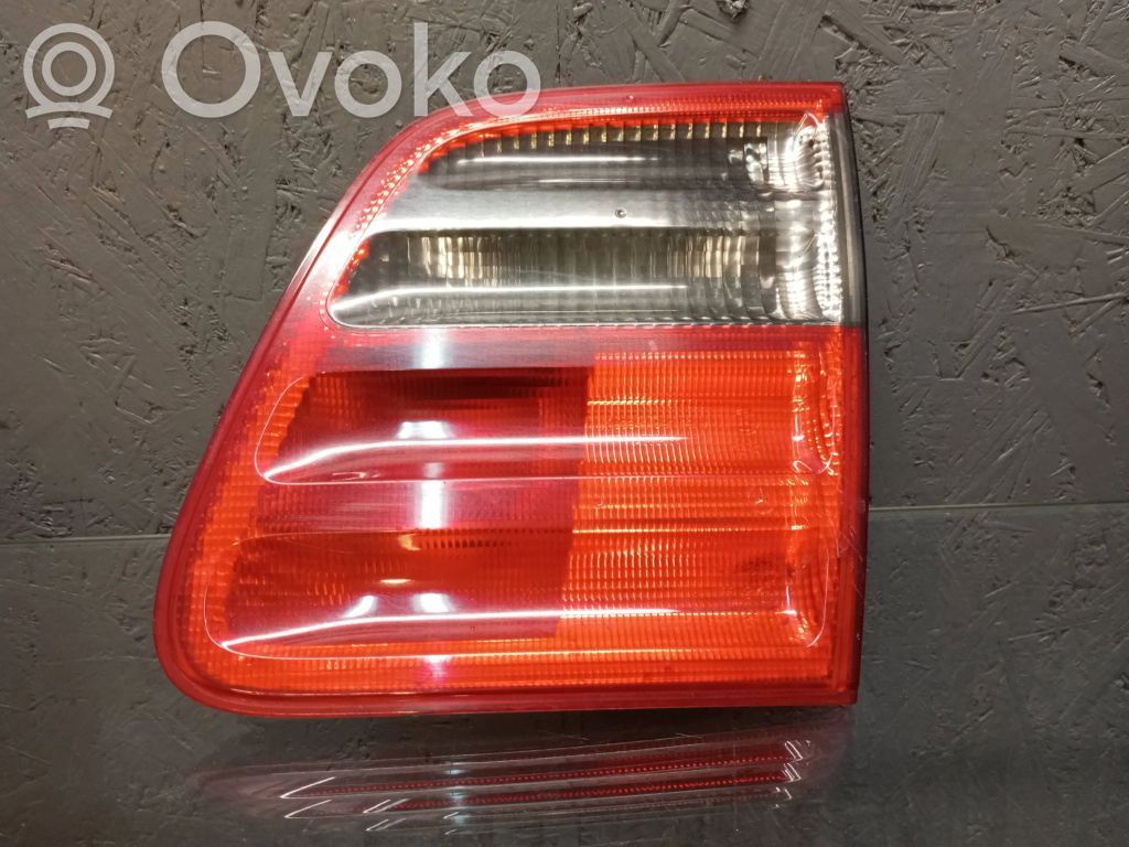 Mercedes-Benz E W210 Lampy tylnej klapy bagażnika 