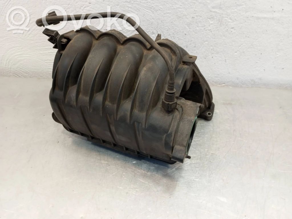 Peugeot 307 Intake manifold 