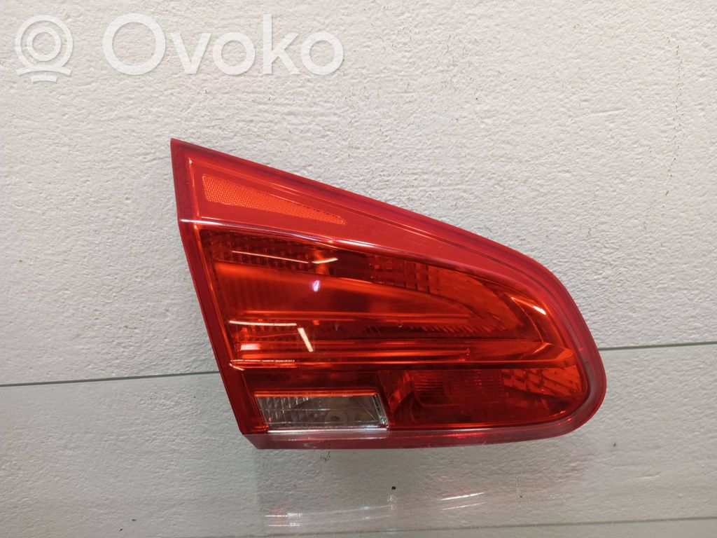KIA Ceed Galinis žibintas dangtyje 