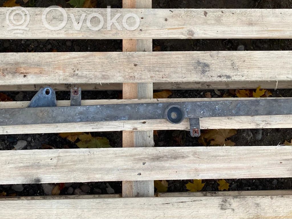 Sivupohjapanssari   51617046335,7046335