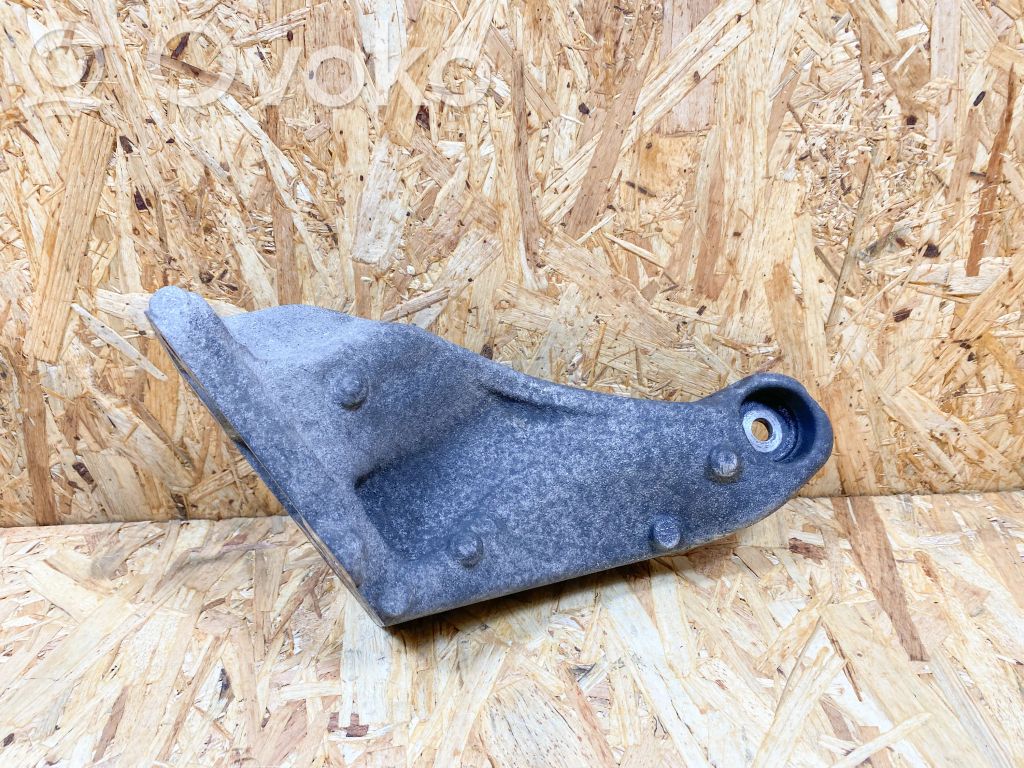 BMW 3 E92 E93 Engine mounting bracket 