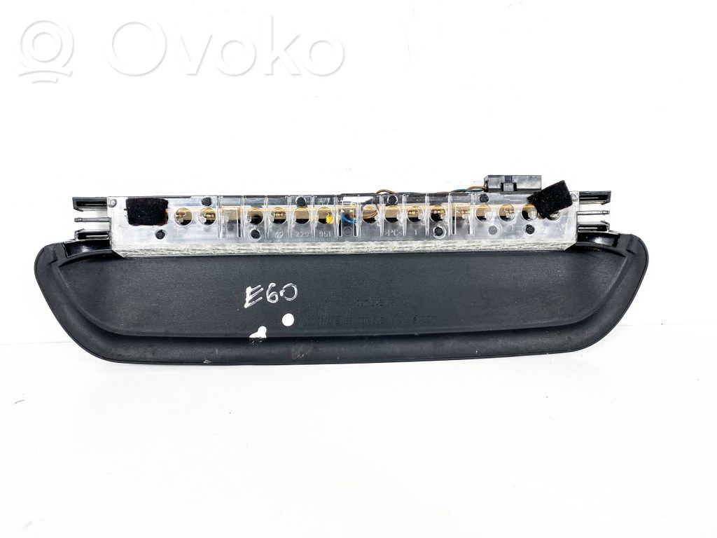 BMW 5 E60 E61 Trzecie światło stop 