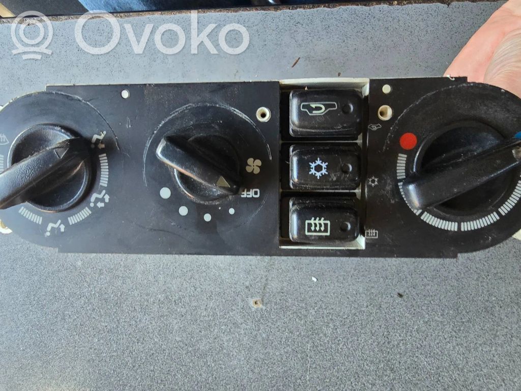 Mitsubishi Galant Climate control unit 