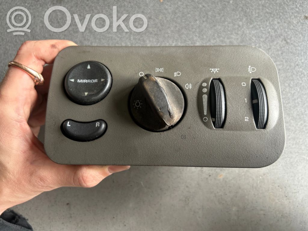 Chrysler Voyager Light switch 