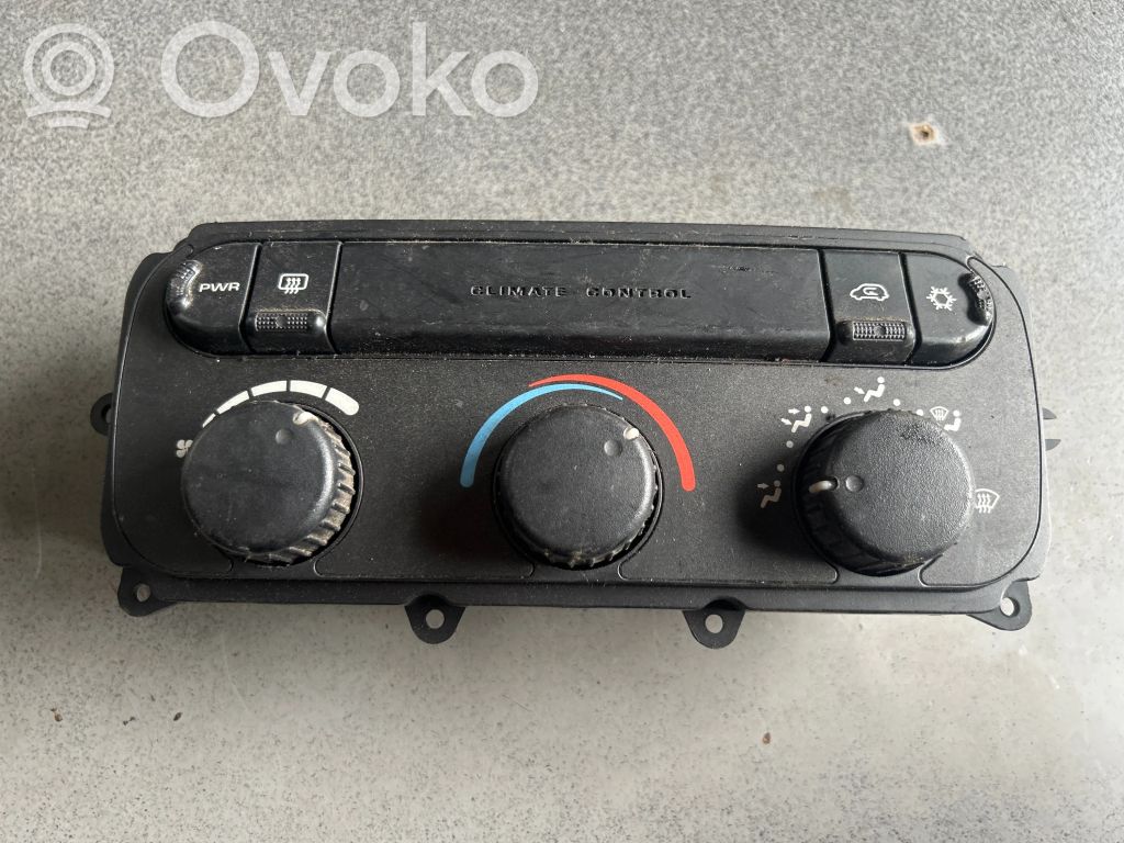 Chrysler Voyager Ilmastoinnin ohjainlaite 