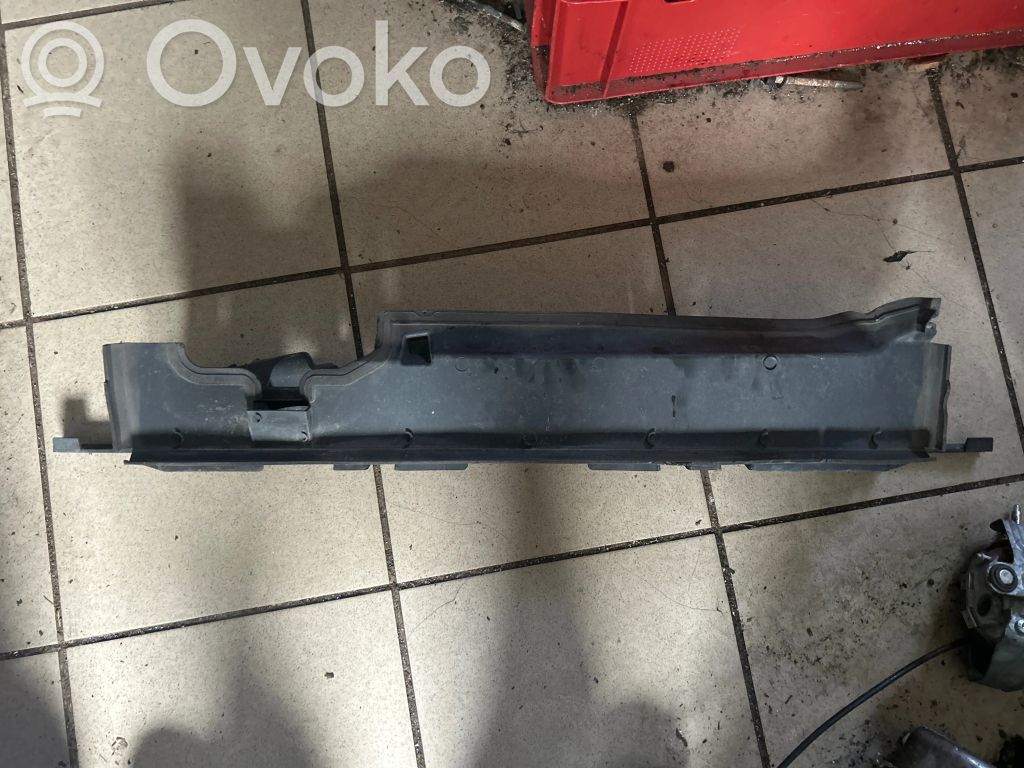 Opel Astra J Radiatoru paneļa augšējā daļa (televizors) 