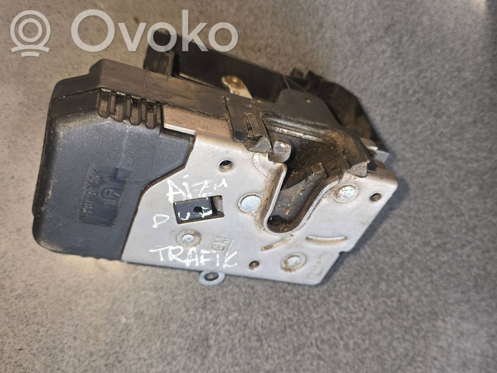 Opel Vivaro Rear door lock 