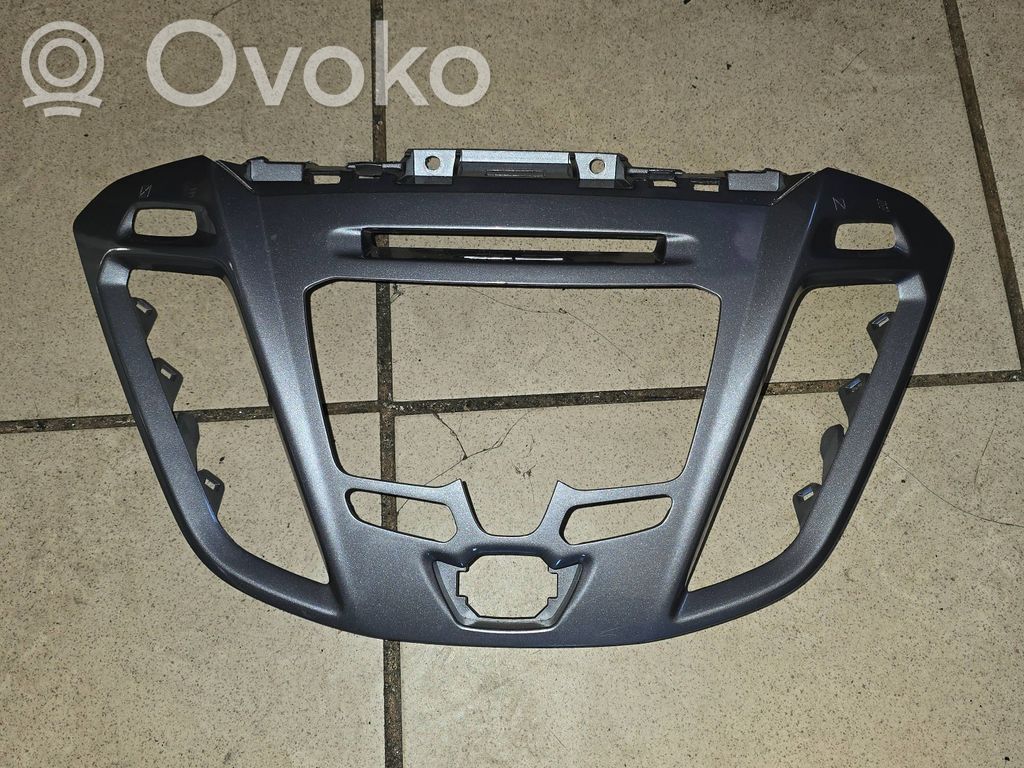 Ford Transit Custom Verkleidung Radio / Navigation 