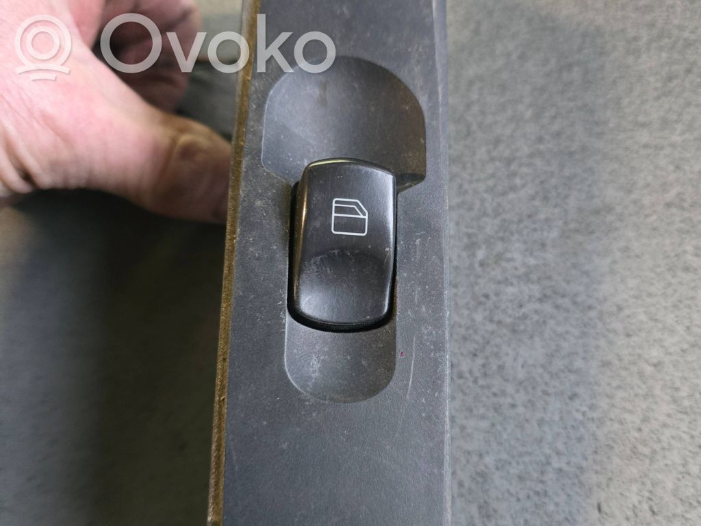 Przyciski szyb   A9065451913,1656557,Q04ZGS002