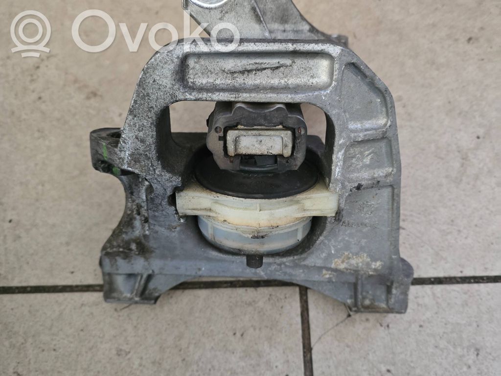Engine mount bracket   4A110010,A1S19CU3