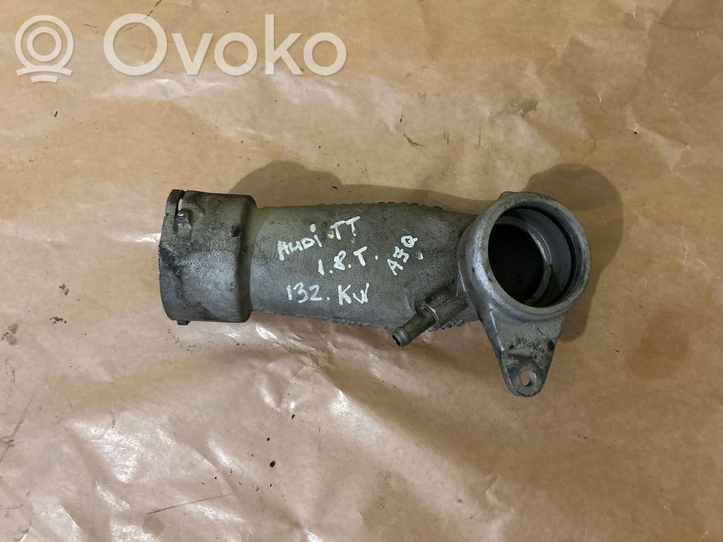 Ilmastointilaitteen putki (A/C)   06A133607D