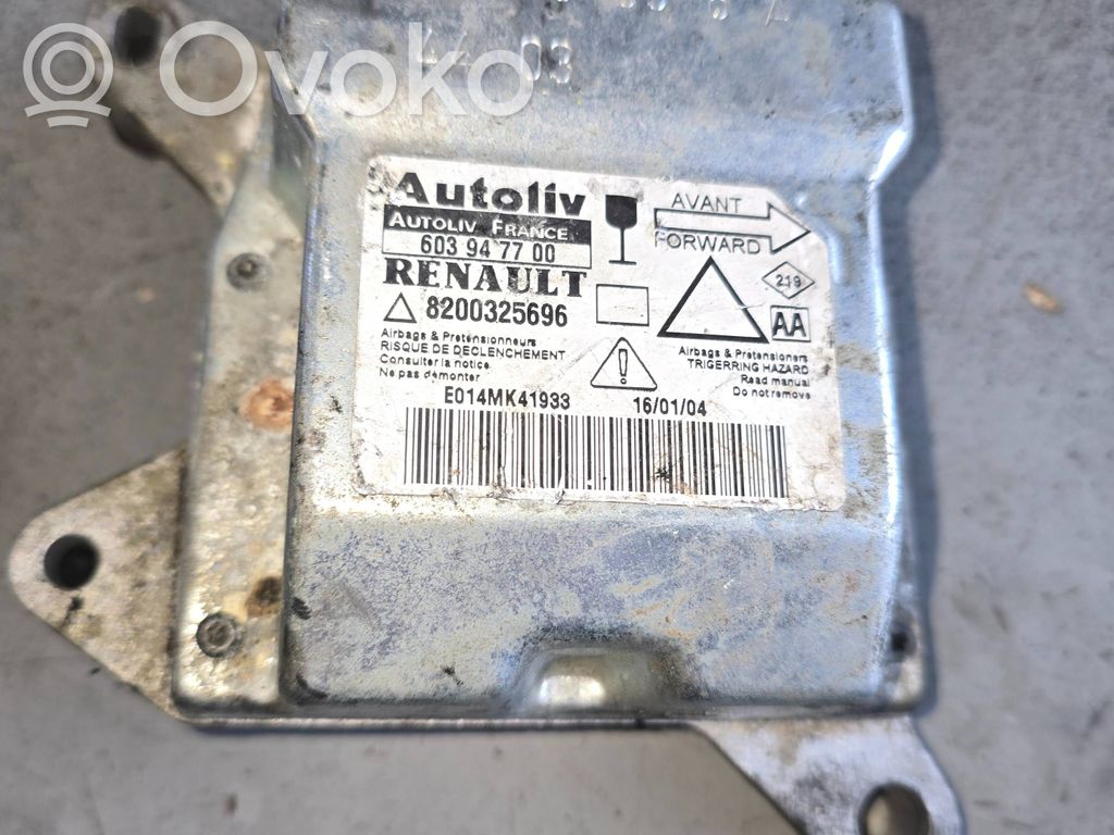 Renault Laguna II Airbag control unit/module 