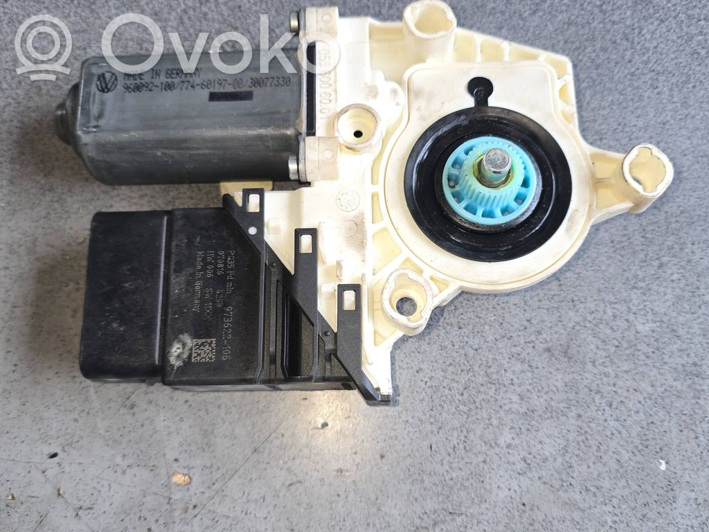 Volkswagen PASSAT B6 Silniczek podnoszenia szyby drzwi tylnych 