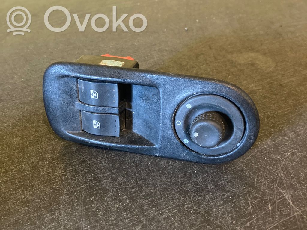Renault Trafic II (X83) Electric window control switch 