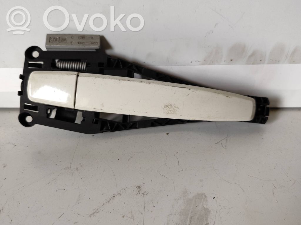 Opel Mokka Manecilla externa puerta delantera 