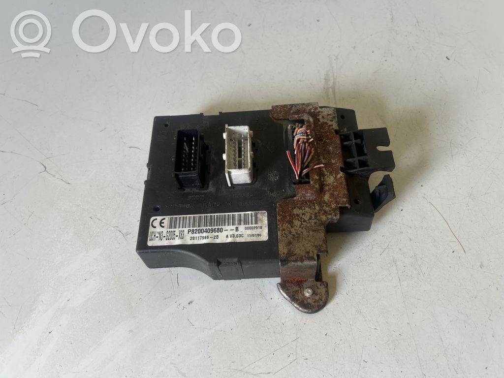Renault Trafic II (X83) Module confort 
