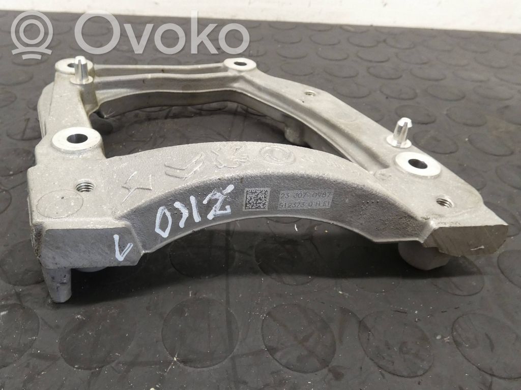 A/C compressor mount bracket   9826641380