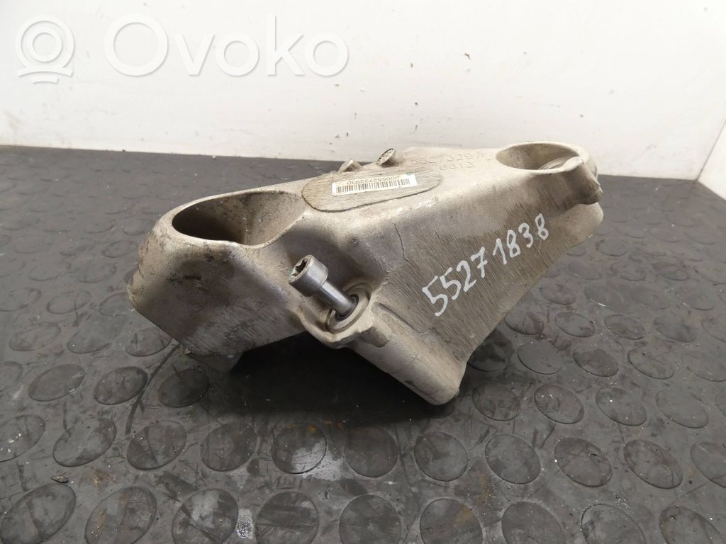 Alfa Romeo Stelvio Engine mounting bracket 
