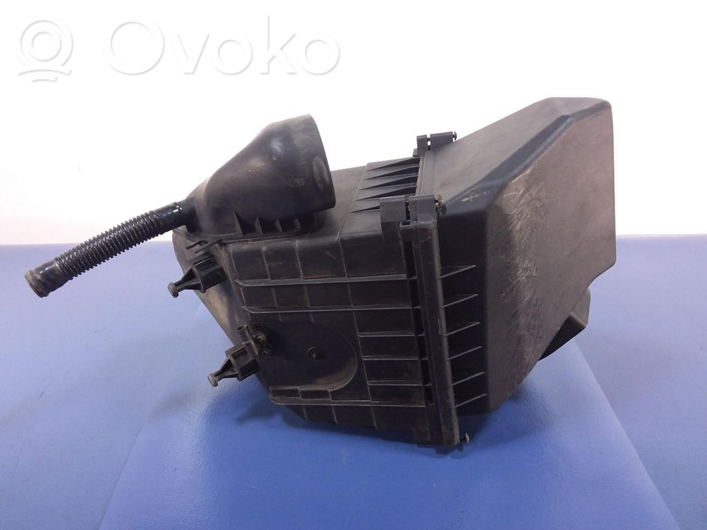 Volkswagen Phaeton Air filter box 