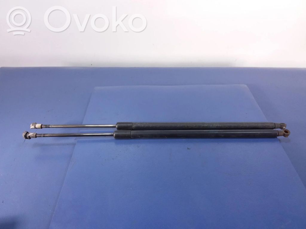 Shock absorber/damper mounting bracket   904509U00A,904509U00A