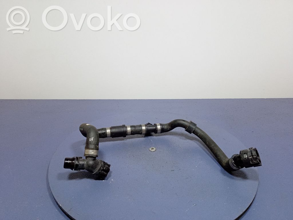 BMW iX Tubo flessibile del liquido di raffreddamento del motore 