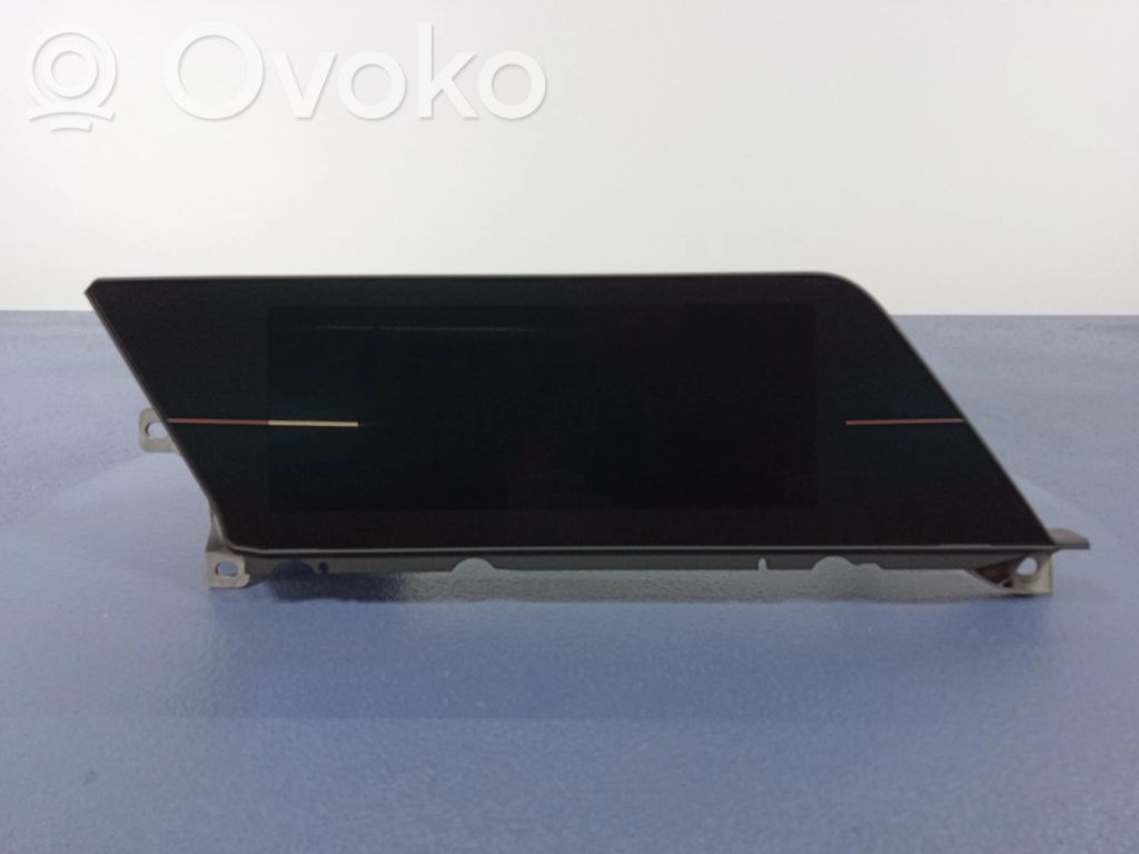 BMW 1 F40 Panel / Radioodtwarzacz CD/DVD/GPS 