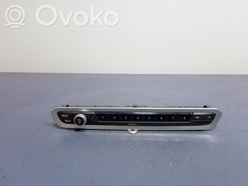 BMW X5 G05 Head unit multimedia control 