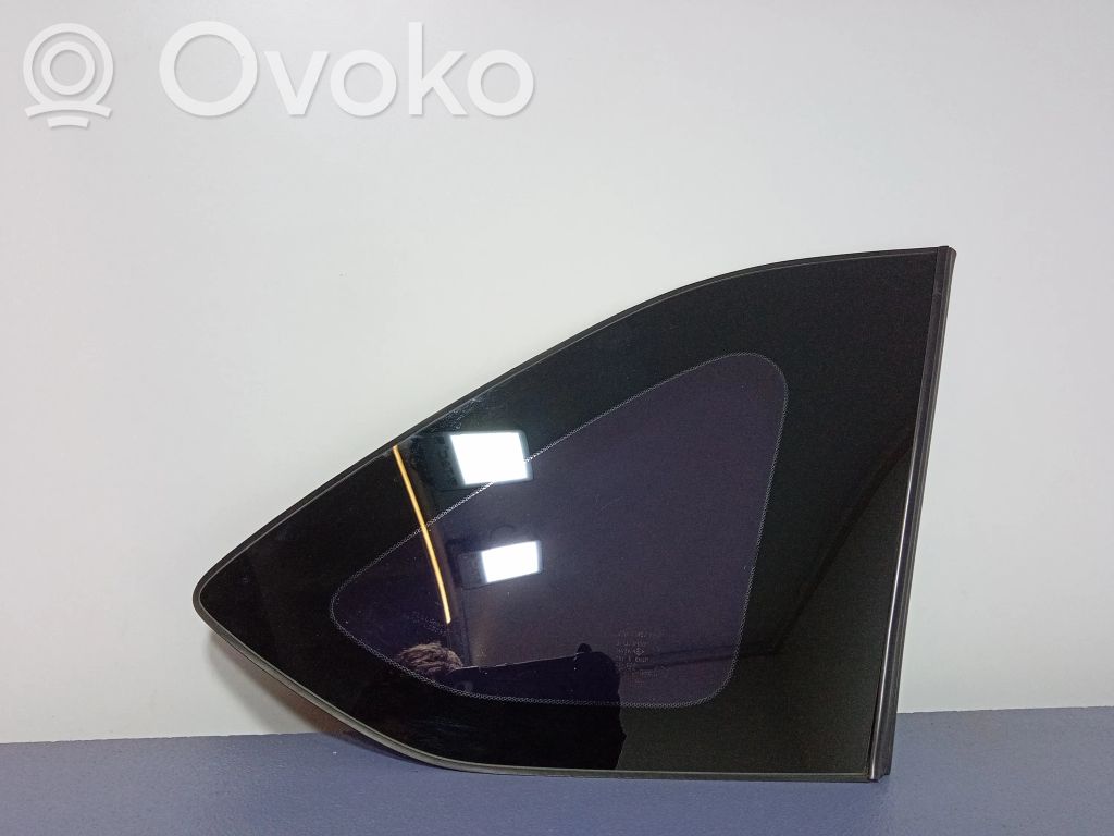 Vidrio lateral trasero