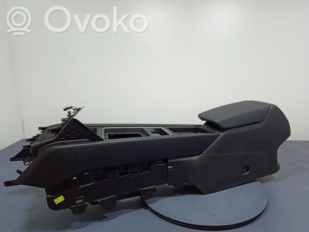 Nissan Atleon Center console 