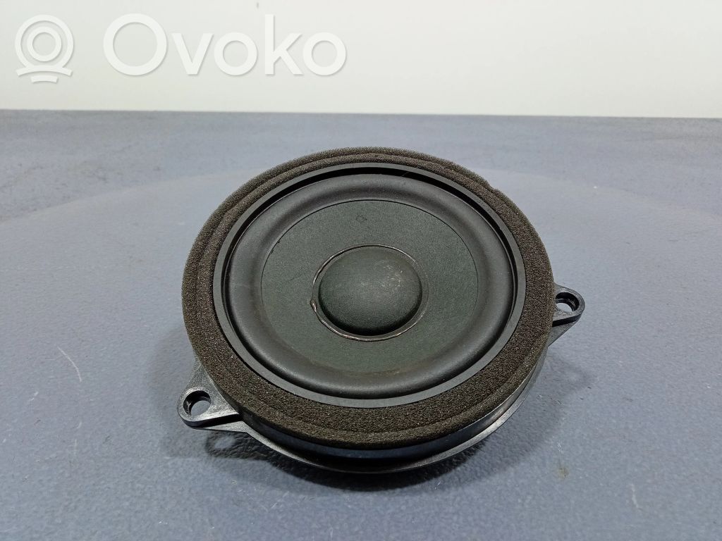 BMW X4 F26 Subwoofer 