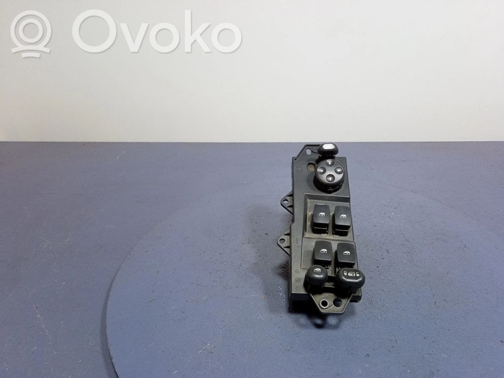 Chrysler Pacifica Electric window control switch 