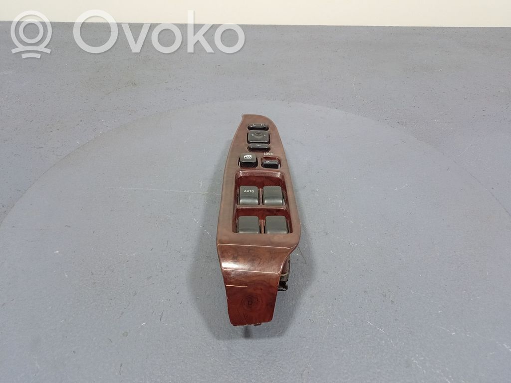 Subaru Legacy Electric window control switch 