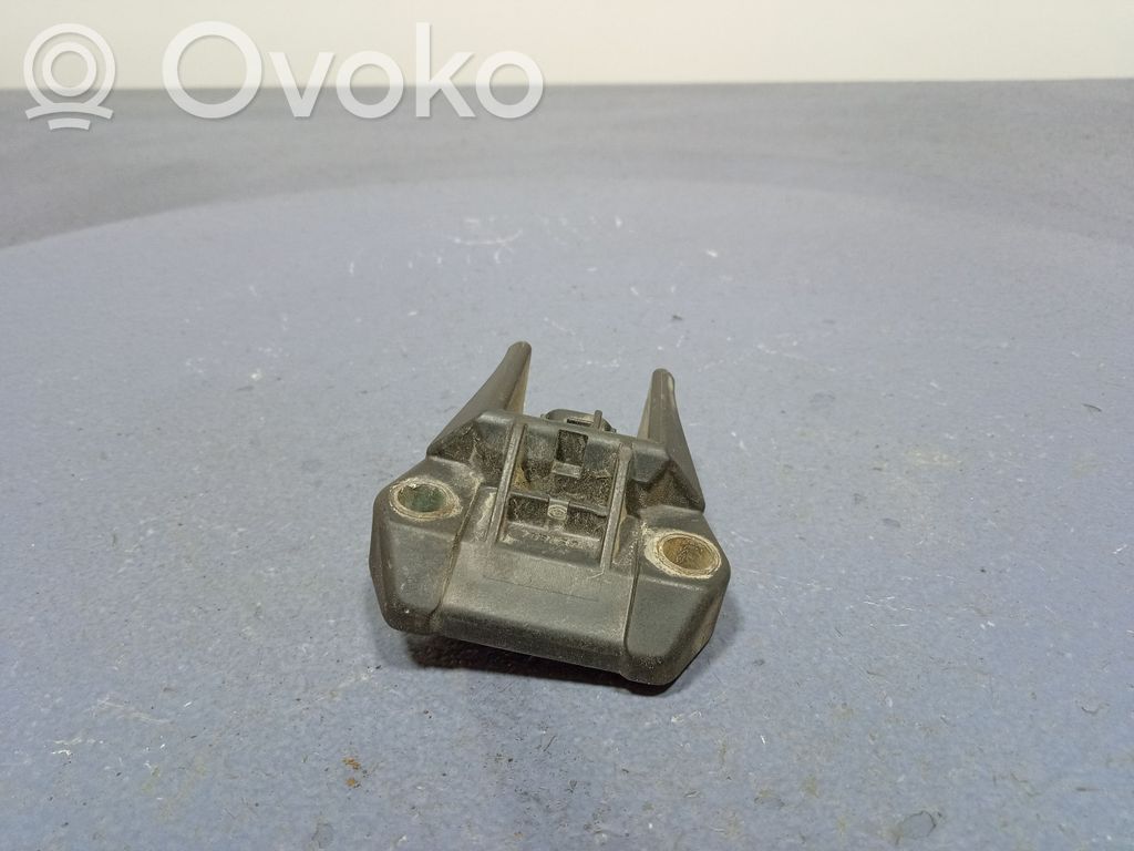 Lexus IS III XE30 Turvatyynyn törmäysanturi 