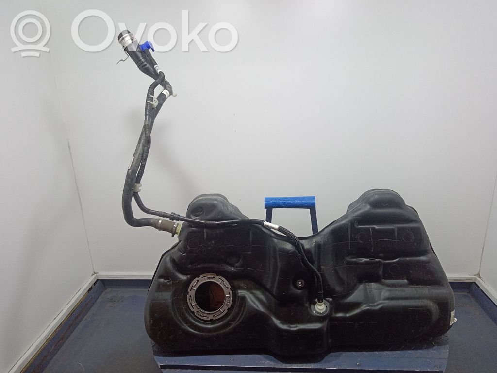 BMW 7 F01 F02 F03 F04 Serbatoio del carburante 