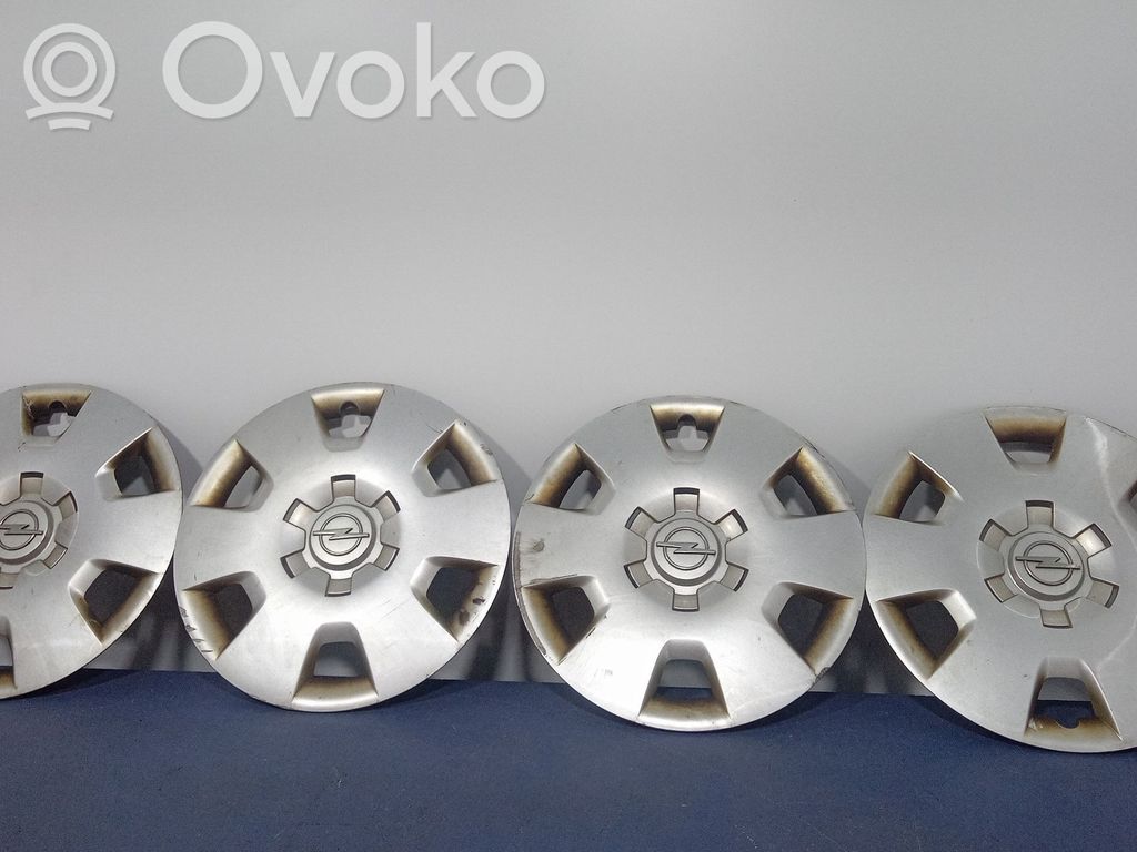 Opel Vectra C Kołpaki nieoryginalne R17 