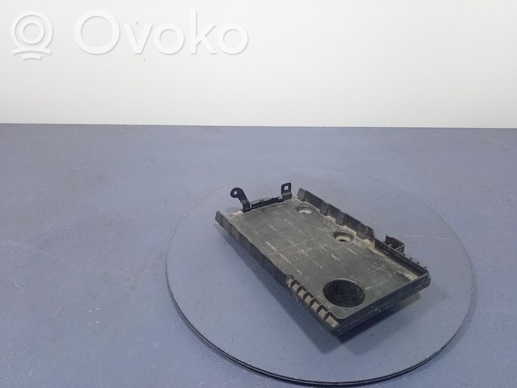 Volvo V40 Akumuliatoriaus dėžė 