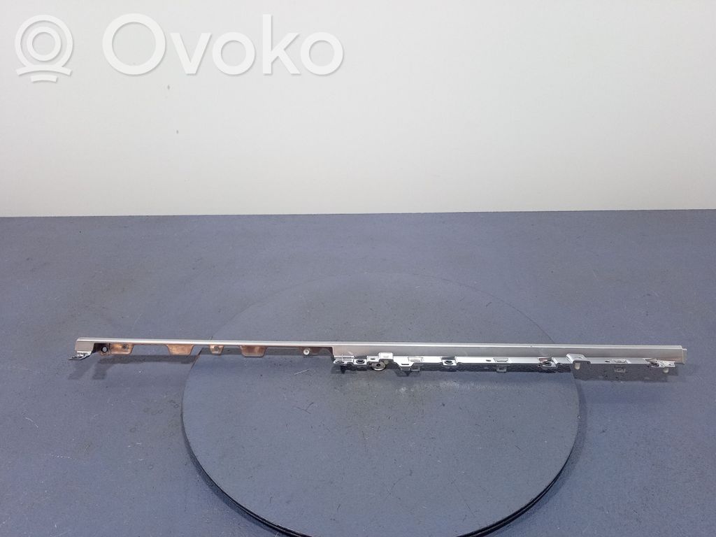 Porsche Panamera (970) Side skirt rear trim 