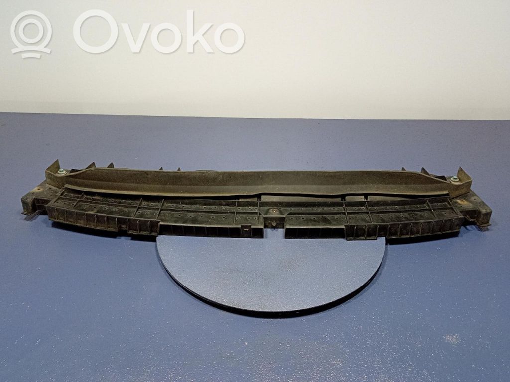 Alustan etusuoja välipohja   526180H010,526180H010