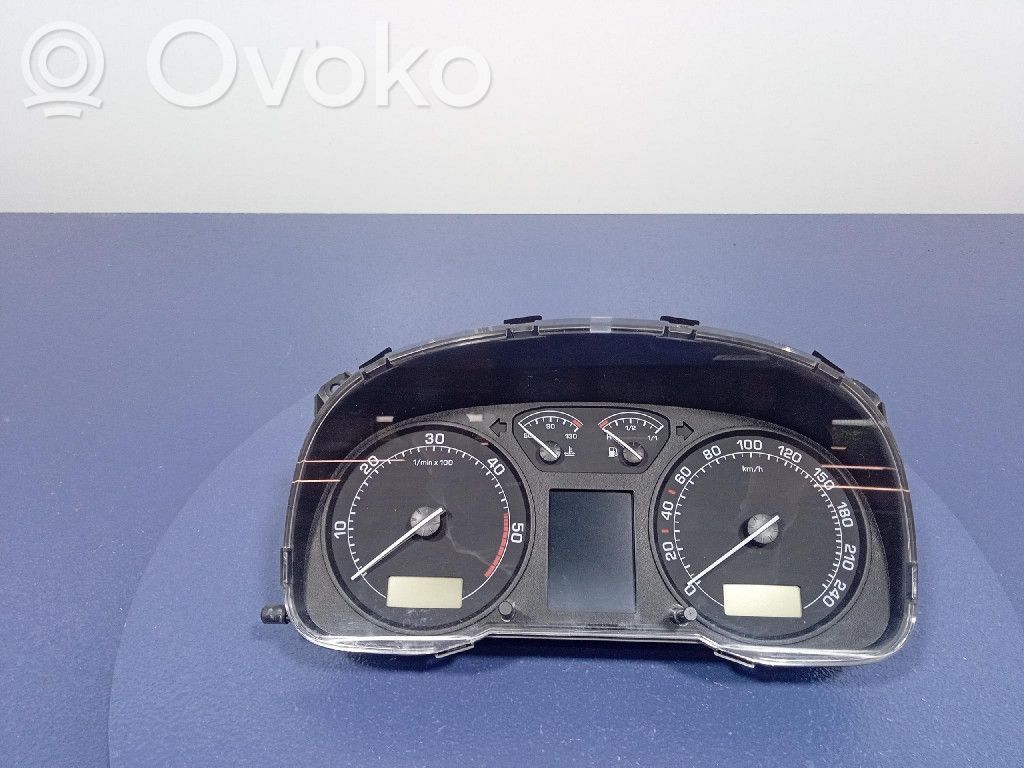 Skoda Octavia Mk2 (1Z) Tachimetro (quadro strumenti)