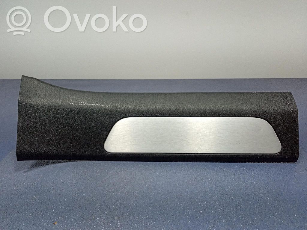 Porsche Panamera (970) Rivestimento vano piedi laterale
