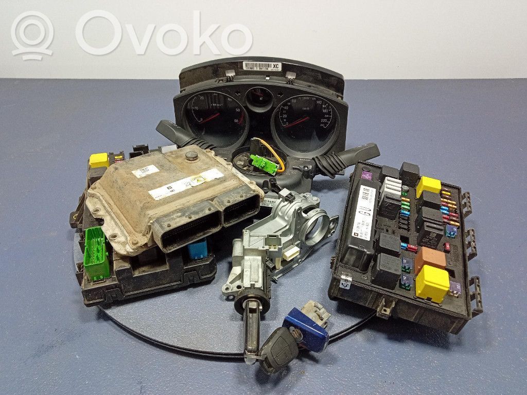 Opel Astra J Engine control unit/module ECU 