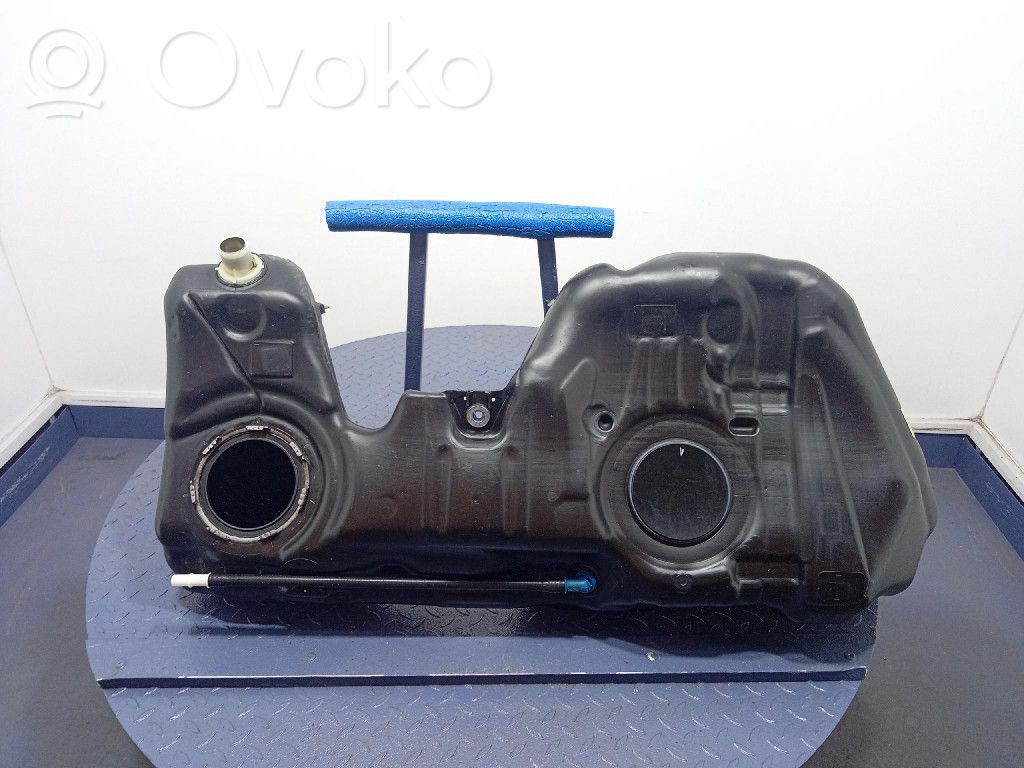 BMW 7 F01 F02 F03 F04 Zbiornik paliwa 
