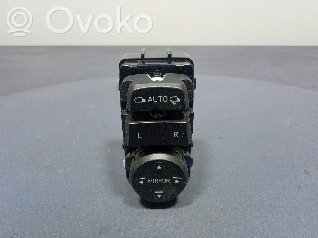 Hyundai i30 Mirror heating switch 