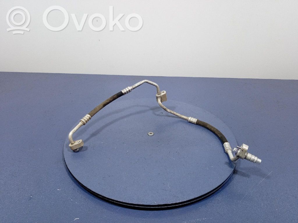 BMW iX3 G08 Ilmastointilaitteen putki (A/C) 