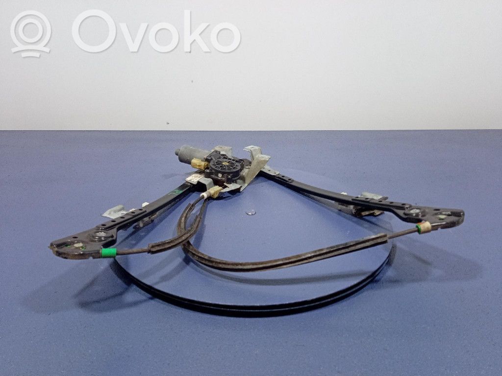 Chrysler Pacifica Front door window regulator with motor 