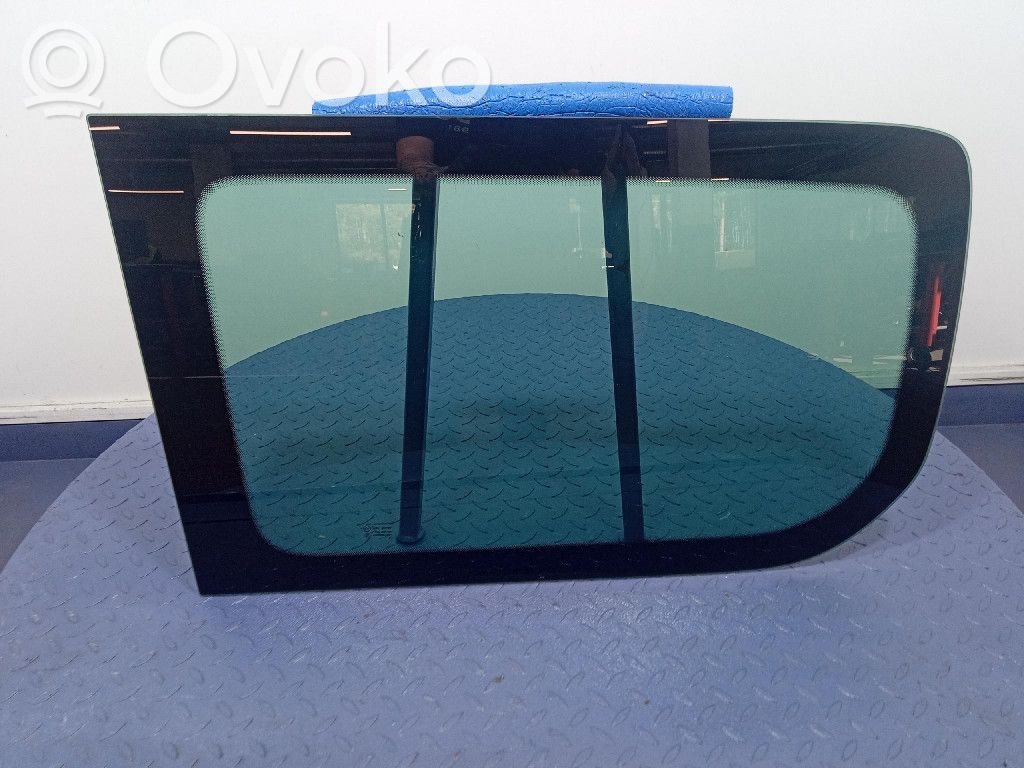 Vidrio lateral trasero