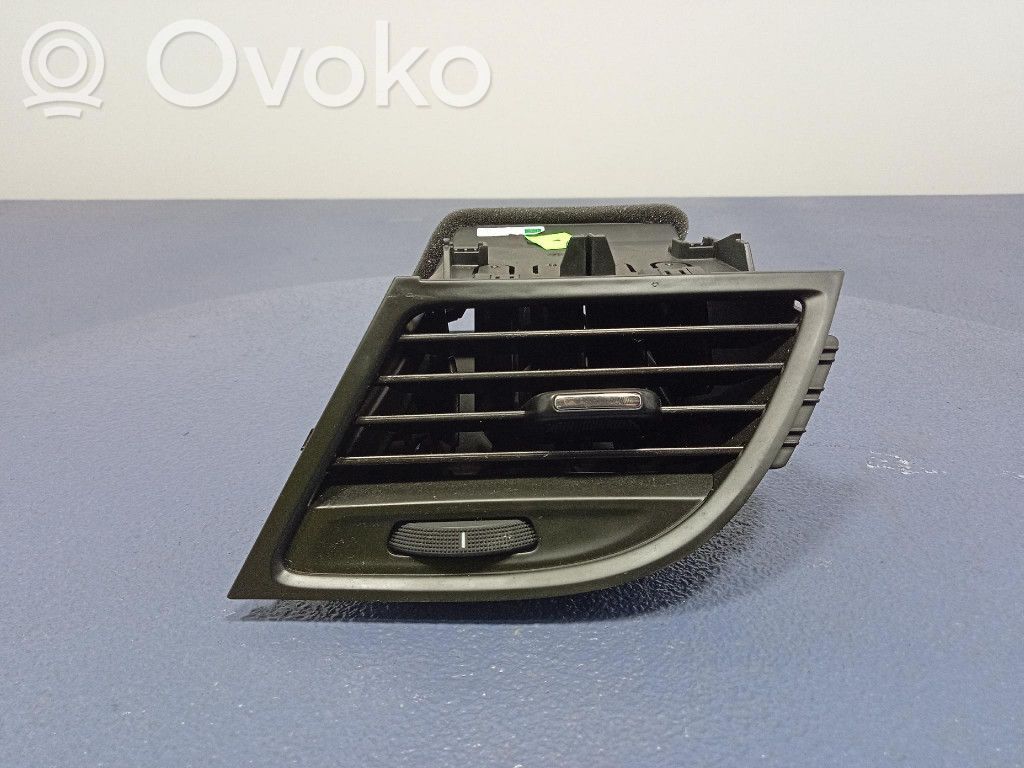 Opel Zafira C Boczna kratka nawiewu deski rozdzielczej 
