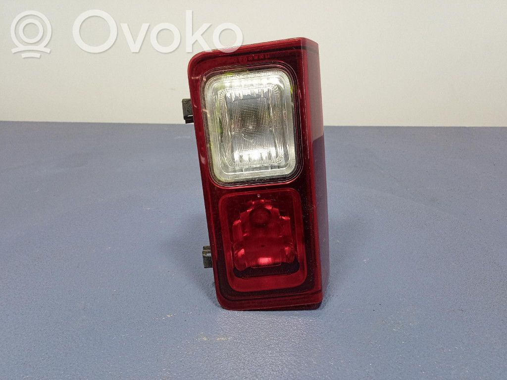 Opel Vivaro Rear/tail lights 