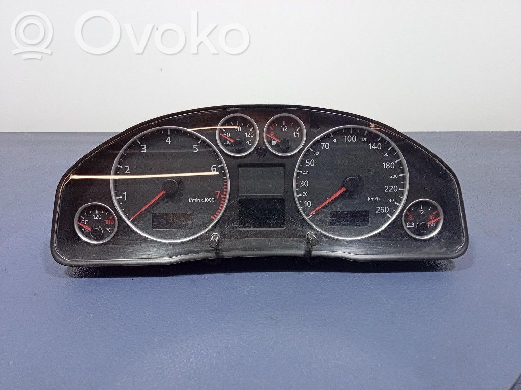 Audi A6 Allroad C5 Nopeusmittari (mittaristo) 